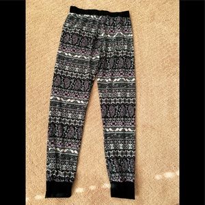 Black flower design leggings